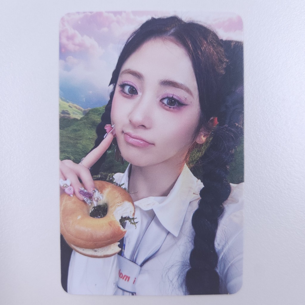 OFFICIAL] LE SSERAFIM CRAZY STANDARD Ver ALBUM PHOTOCARD | Shopee