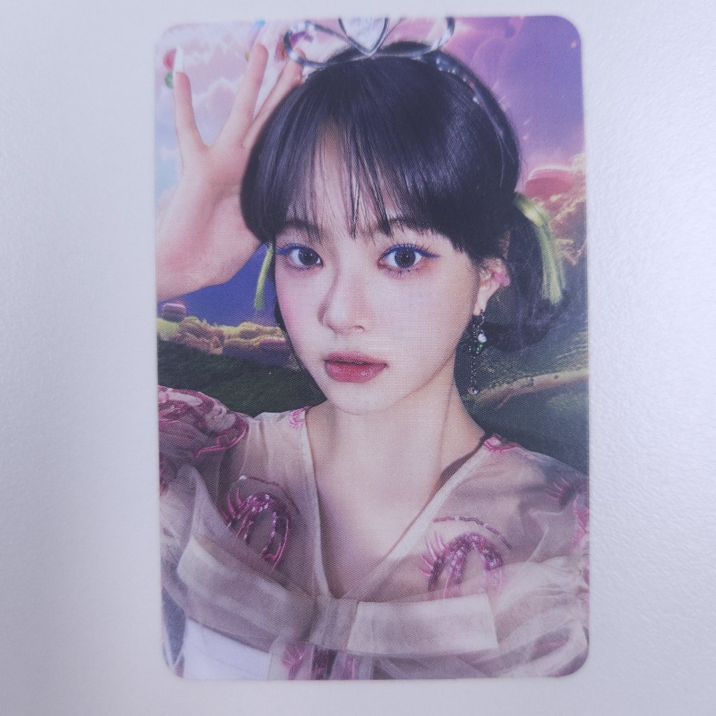 OFFICIAL] LE SSERAFIM CRAZY STANDARD Ver ALBUM PHOTOCARD | Shopee
