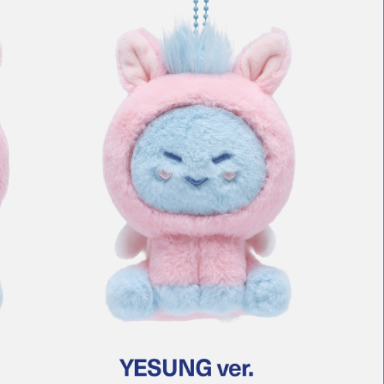 RED HARE JUNIOR DOLL KEY RING) SUPER JUNIOR 20th Anniversary Tour