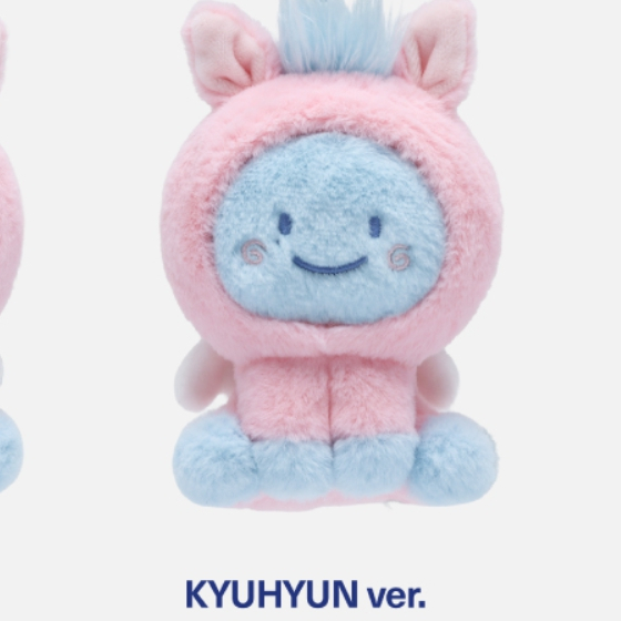 RED HARE JUNIOR DOLL KEY RING) SUPER JUNIOR 20th Anniversary Tour