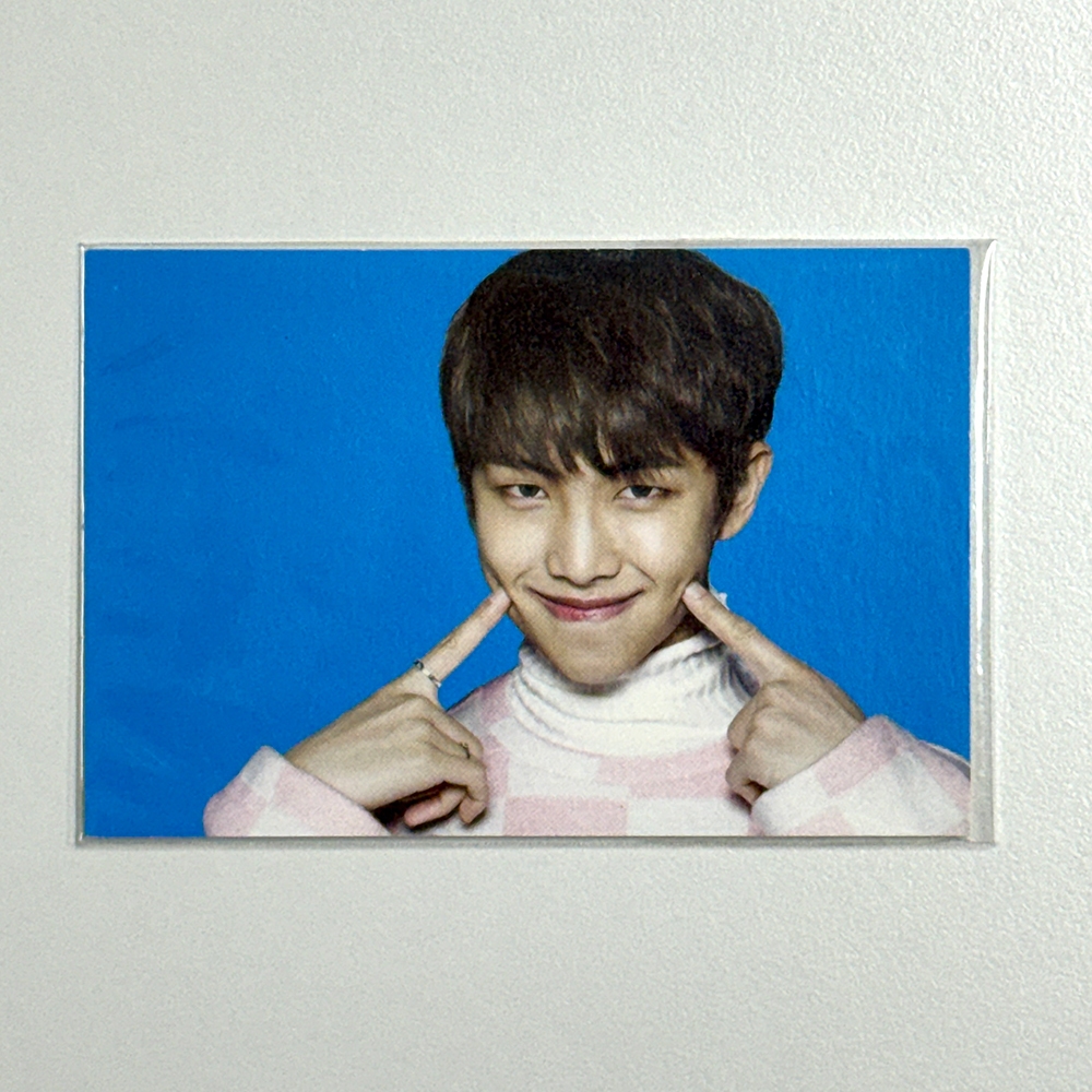OFFICIAL] BTS 2017 WINGS Tour Limited PHOTOCARD | Shopee Brasil
