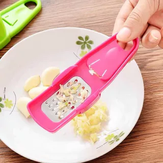 Multifuncional em Ralador Aço Inoxidável para Cortar/Ralar Alho / Utensílios de Cozinha