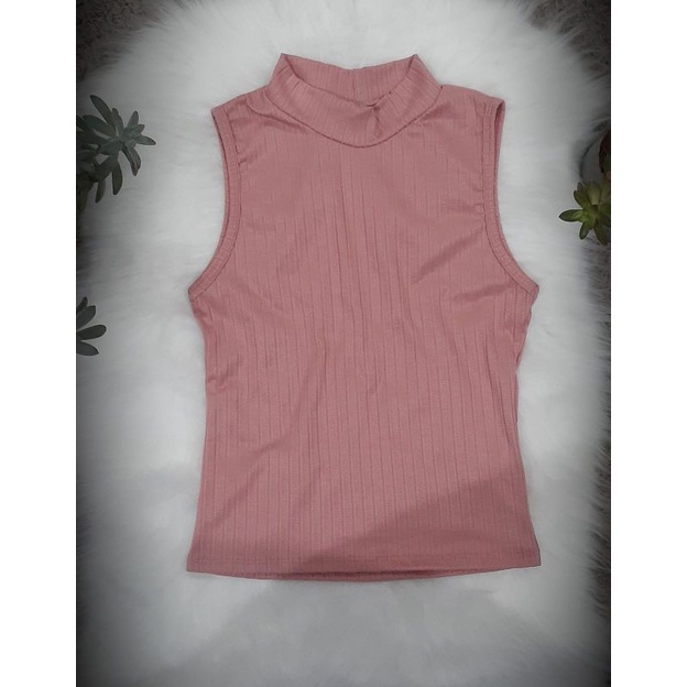 Blusa Gola alta sem Manga Malha Canelada