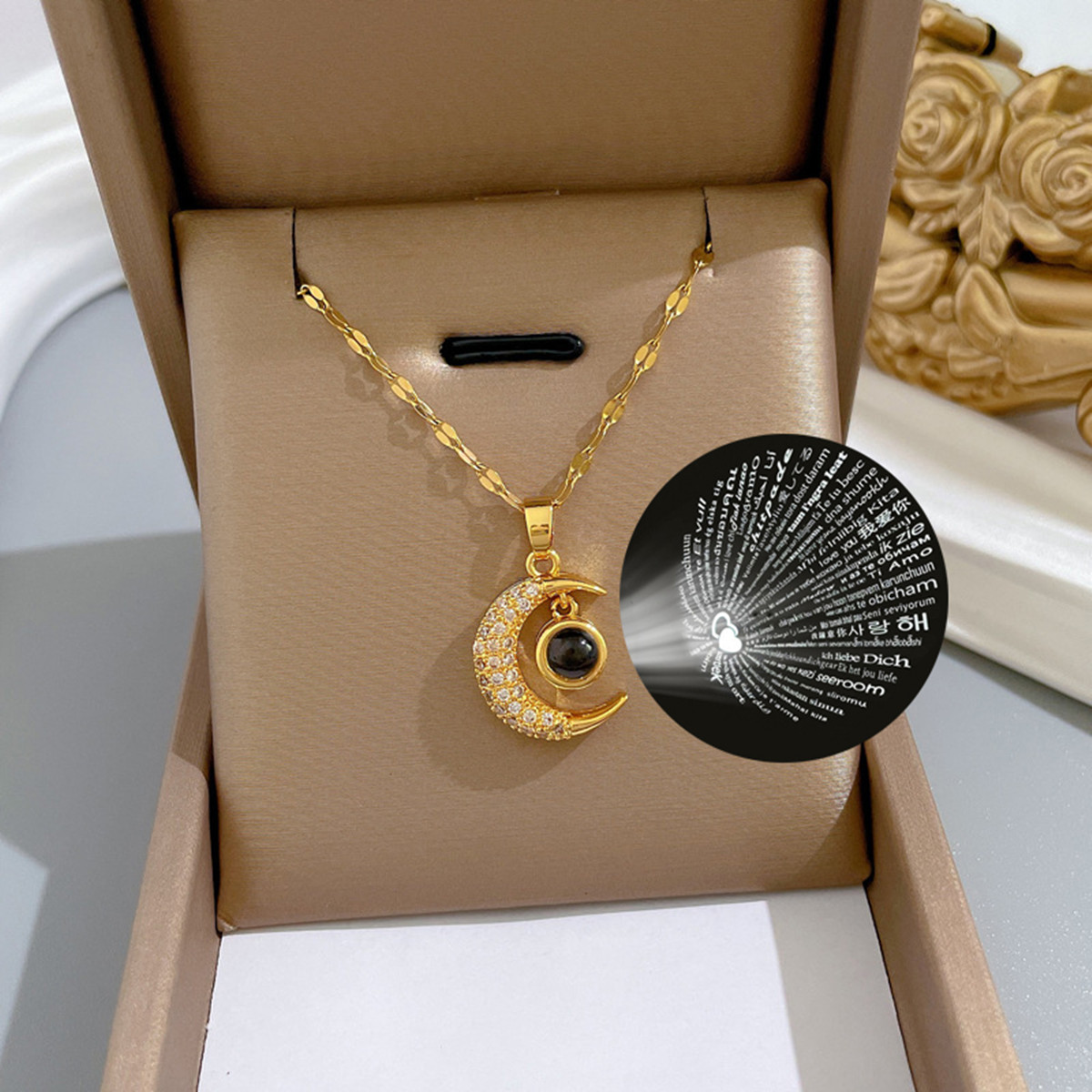 1 Cem Idiomas de Moda I Love You Moon Projeção Colar de Aço Inoxidável