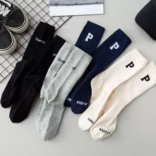 Meias Alfabeto Meias Preppy Estilo Casal Meias Esportivas Casuais Meias de Tubo Médio Bege Letra P