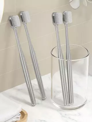Um Pacote De 10.000 Cerdas De Bambu Adulto De Alta Qualidade Com Escova De Dentes De Seda Em Prata