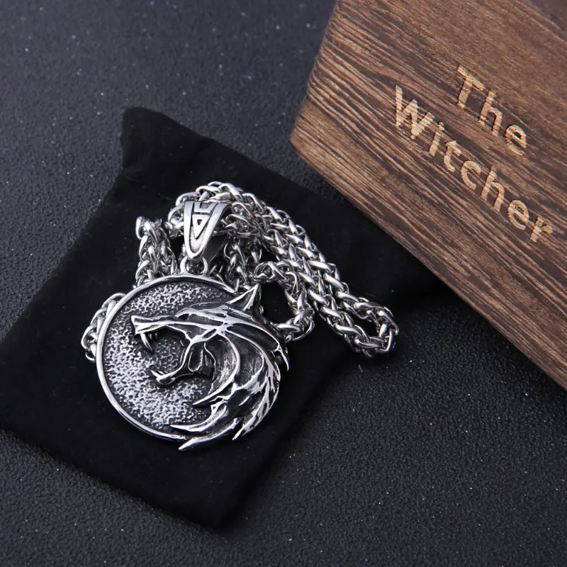 1pc Fashion Wizard Wolf Head Pendant Necklace , Colar Viking Vintage Masculino Jóias Talismãs , Hip Hop Punk Versatile Accessories For Friends , Presentes De Aniversário De Férias