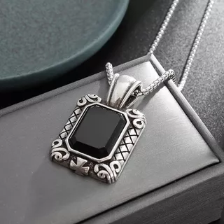 Novo Pingente Geométrico de Cristal Preto Geométrico de Cristal Preto Pingente Austríaco Colar de Cristal de Gelo Festa de Aniversário Feminino Masculino Jóias Presente