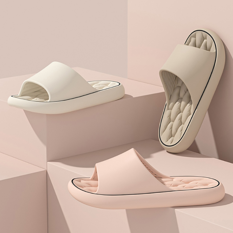 Chinelos antiderrapantes para senhoras em casa, usando Design EVA minimalista