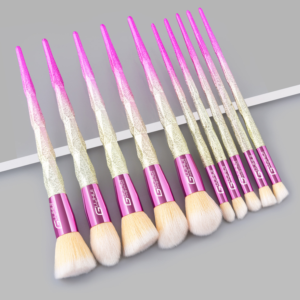 10 Peças Conjunto de Escova Multicolor Diamante Cabo Maquiagem Conjunto de Escova Contém Escova Blush Escova em Pó Solta Escova em Pó Contorno Escova para Sombra Escova para Sobrancelhas Escova para Sobrancelhas Escova de Chama Escova Plana Oblíqua Fundaç