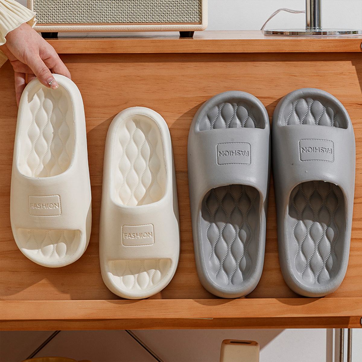 Casa De Verão Chinelos EVA Soft Casual Slippers Para O Exterior Sapatos De Banheiro Sem Escorregamento