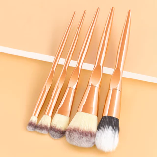 5 Pcs Brown Brown Novos produtos de alta qualidade Conjunto de escovas de maquiagem de venda a quente Inclui escova Blush Loose Powder Brush Eyeshadow Brush Concealer Brush Escova para manchas Eyeliner Escova para sobrancelhas e outras vendas diretas de f