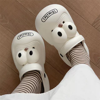 Summer Outwear Cool Slippers EVA Macios E Antiderrapantes Engraçados Big Eyes DIY Sapatos De Buraco De Casal