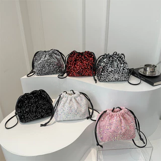 Saco de Lantejoulas Crossbody Bucket Bag Fêmea Drawstring Design Plissado Saco de Ombro Portátil Macio Saco de Lantejoulas Colorido