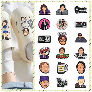 Novo TV Americana The Office Series Crocs Jibbitz Shoe Charms For Man Decoração Diy Shoes Beach Bag Acessórios De Aniversário E Presente De Natal Para Mulheres Homens