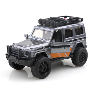 Liga de Três Portas Abertas Pull Back Off-Road Vehicle Boy Boy Simulação de Bolo de Bebê Decoração de Bolo de Carro