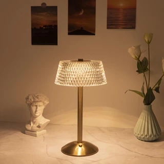 Led Lâmpada de mesa de escurecimento de toque de carregamento USB europeu Lâmpada de mesa de escurecimento de toque Decoração do dormitório Lâmpada Atmosférica