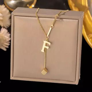 F letra moda aço inoxidável primeira carta colar feminino titânio 26 carta pingente colar não-desbotamento