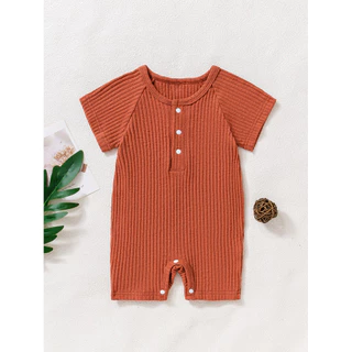 Macacão Liso Para Bebês Com Detalhes Em Madeira E Botões De Algodão , Roupas De Bebê Cortadas , Mangas Curtas .