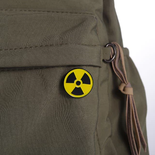 Logotipo de Radiação Criativa Crachá Mochila Mochila Denim Roupas de Moda Acessórios de Moda Broche Elementos Químicos Criativos Broche
