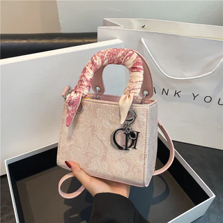 1PC Material Avançado De Contraste Exquisito PU Fragmentado Padrão De Flor Com Alça De Ombro Ajustável Textura De Rugas Para Mini Saco Magnético Fechado Feminino De Corpo Cruzado Festa De Saídaz
