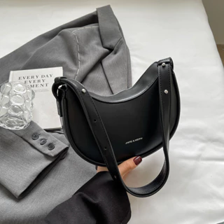 Moda cor sólida PU temperamento simples fivela magnética ombro fechado Crossbody pequeno saco quadrado