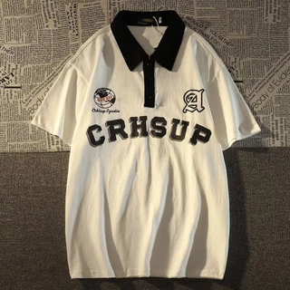 Camiseta Pólo Retro Carta Manga Curta Loose Summer Chique Hong Kong Style Street Wear para Homens e Mulheres