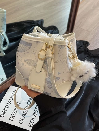 Este Ano a Popular Saco de Contraste de Cor Saco Pequeno de Cor Mulher 2024 Novo Estilo Saco de Verão Saco de Ombro com Pregueado Cross-Body Bucket