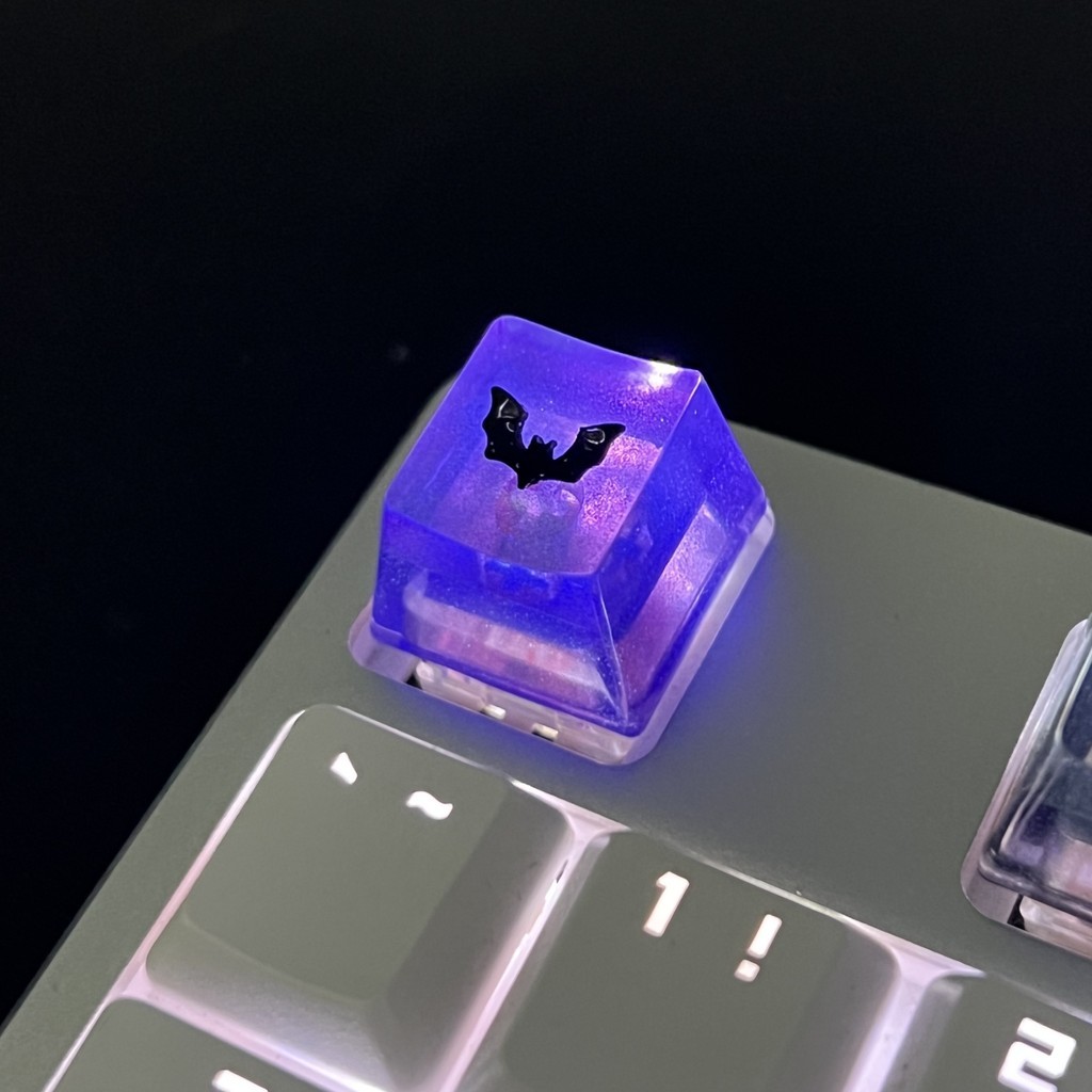 1 peça resina epóxi transparente Halloween Keycap único morcego eixo cruzado teclado mecânico Keycap peça única