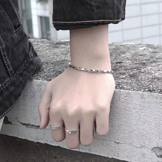 Uma Pulseira De Aço Mobius Diamante Titânio Estilo Europeu E Americano