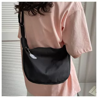 Versão Coreana Do Estudante Selvagem ins Harajuku nylon messenger bag casual dumpling