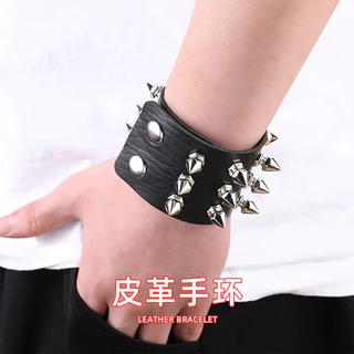 Transfronteiriço Europeu E Americano Estilo punk Exagerado Afiado Rebite Pulseira De Couro Gótico