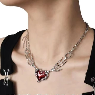 Ins japão coreia Millennium quente menina vermelho gotejamento esmalte amor garra Design colar Punk único escuro clavícu