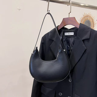 Cor sólida PU simples zíper fechado ombro zíper fechado portátil crescente Bolsa