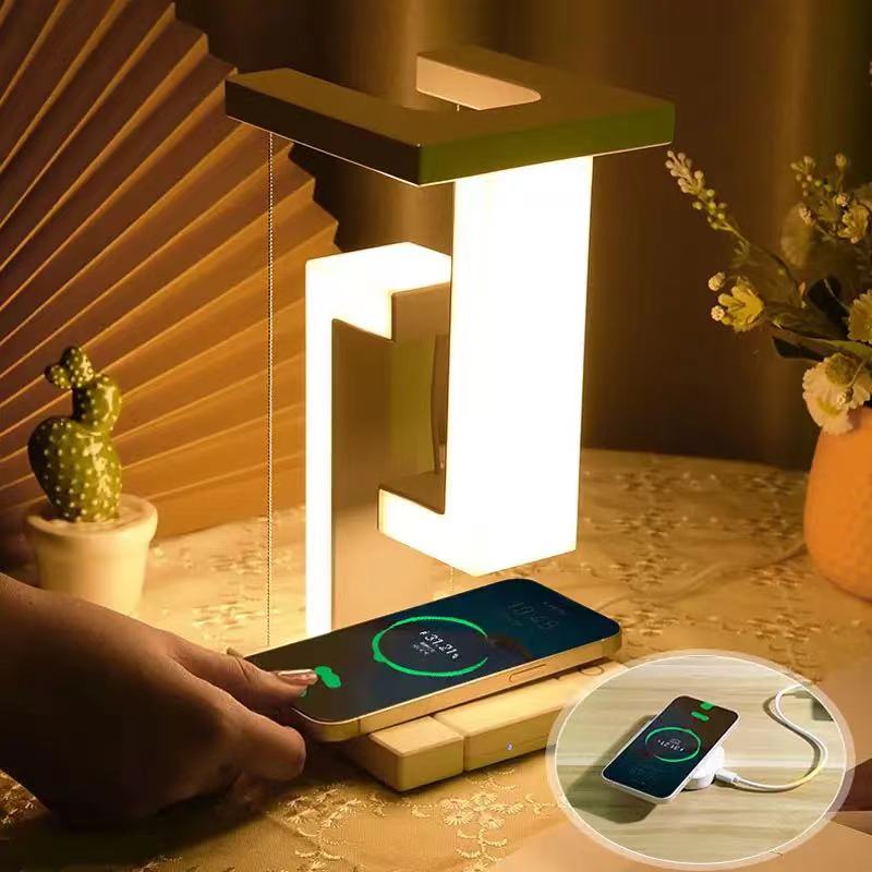 Luminária de Mesa Criativa com Efeito Visual Anti-Gravidade, Base Flutuante, Carregamento Sem Fio de 10W, Iluminação para Casa e Quarto